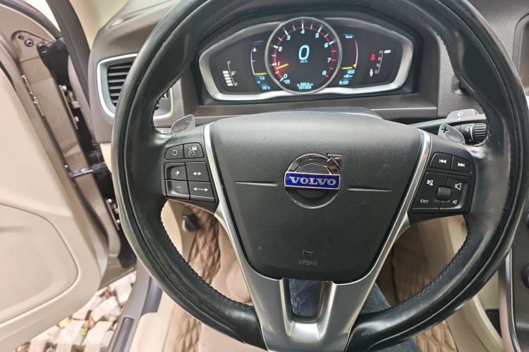 Used Volvo S60 2014 S60L T5 Smart Upgrade Edition Steering Wheel