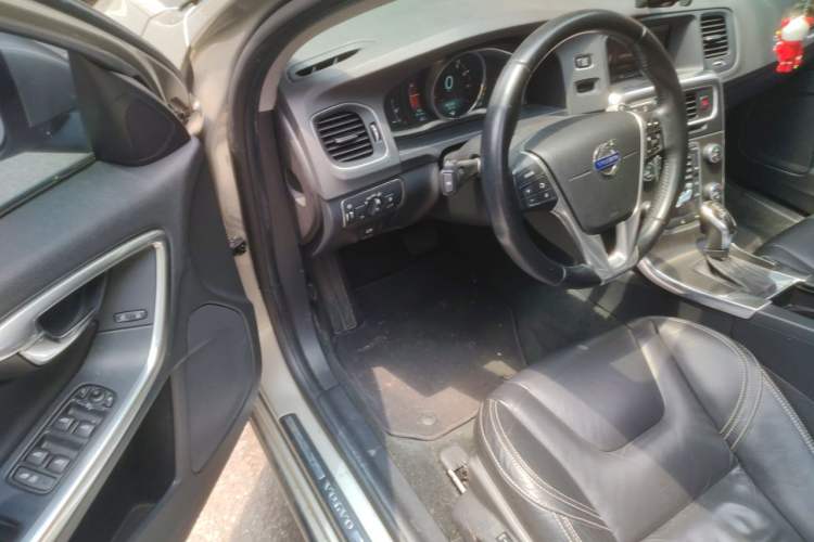 Used Volvo S60 2014 T5 Zhiya Edition Steering Wheel