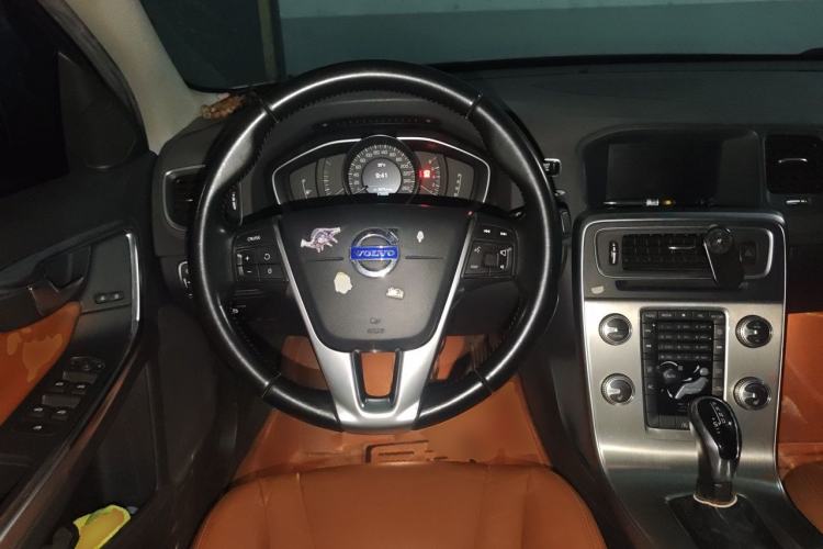 Used Volvo S60 2014 S60L 2.0T Zhiyuan Edition Steering Wheel