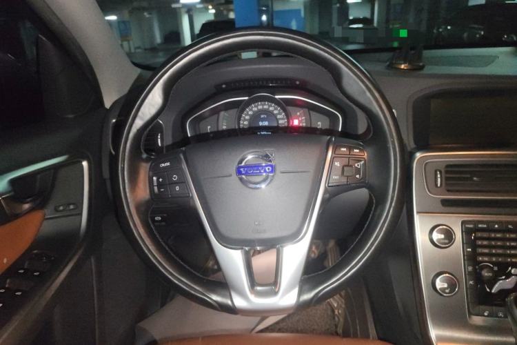 Used Volvo S60 2014 S60L 2.0T Zhiyuan Edition Steering Wheel