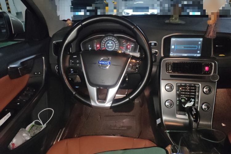 Used Volvo S60 2014 S60L 2.0T Zhiyuan Edition Steering Wheel