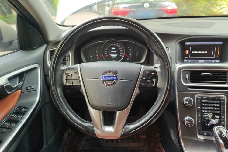 Used Volvo S60 2014 S60L 2.0T Zhiyuan Edition Steering Wheel