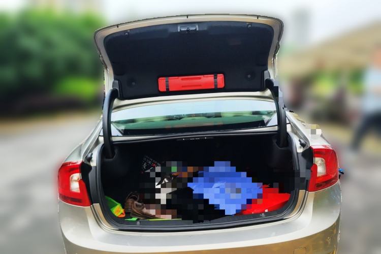 Used Volvo S60 2014 S60L 2.0T Zhiyuan Edition Trunk