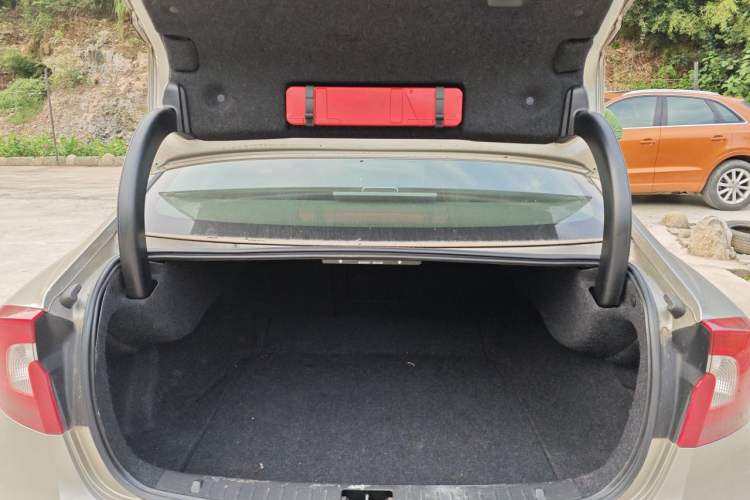 Used Volvo S60 2014 S60L 2.0T Zhiyuan Edition Trunk