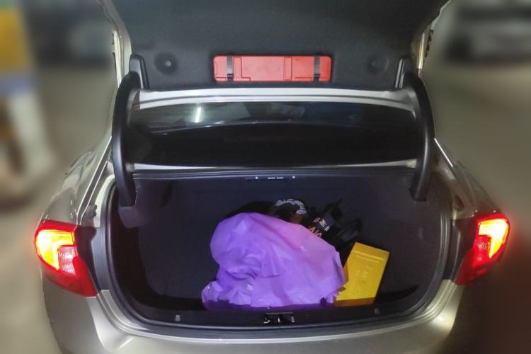 Used Volvo S60 2014 S60L 2.0T Zhiyuan Edition Trunk