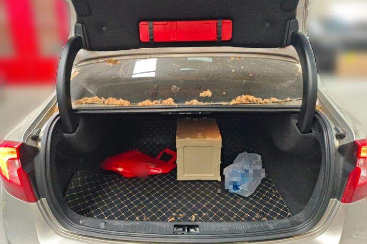 Used Volvo S60 2014 S60L 2.0T Zhiyuan Edition Trunk
