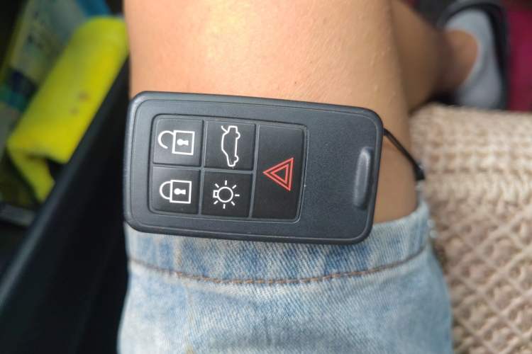 Used Volvo S60 2014 T5 Zhiyi Edition Vehicle Key