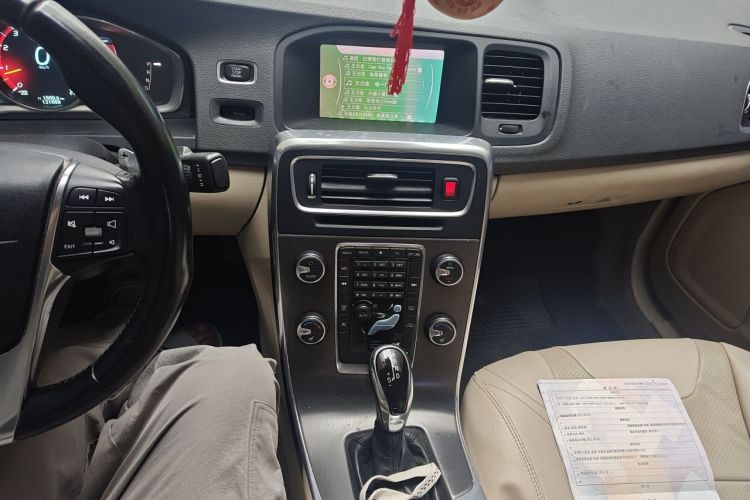 Used Volvo S60 2014 T5 Zhiya Edition Audio And AC Panel