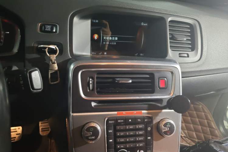 Used Volvo S60 2014 S60L 2.0T Zhiyuan Edition Audio And AC Panel