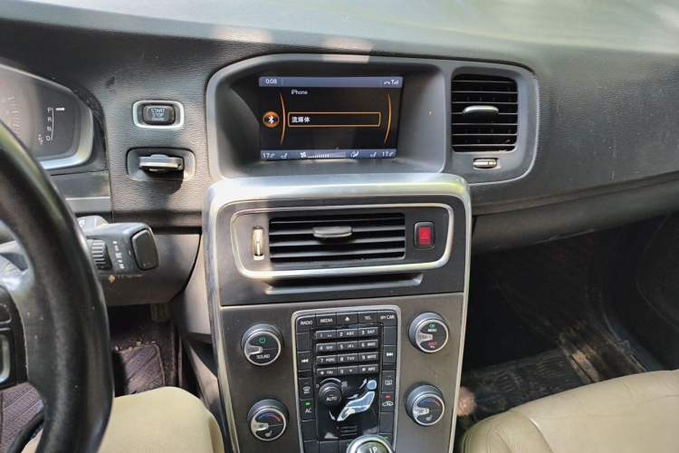 Used Volvo S60 2014 T5 Zhiyi Edition Audio And AC Panel