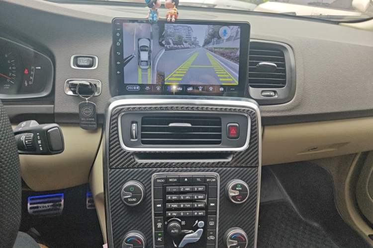 Used Volvo S60 2014 S60L 2.0T Zhiyuan Edition Audio And AC Panel