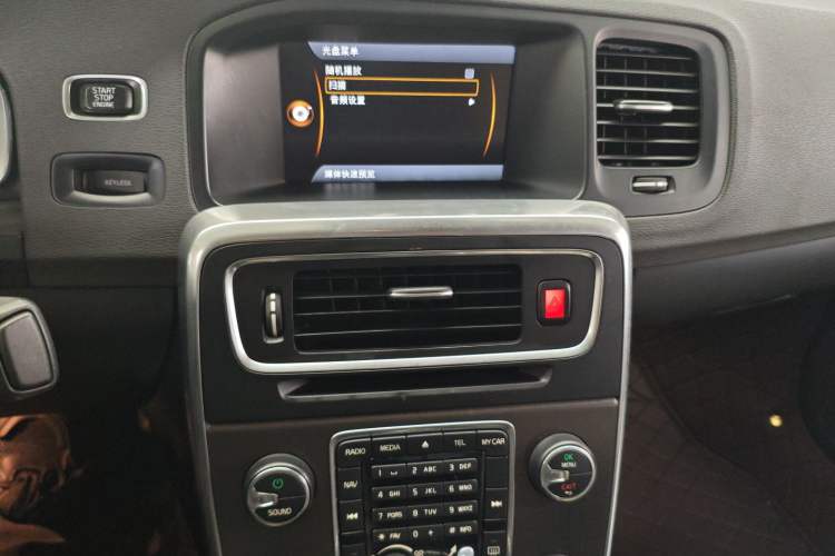 Used Volvo S60 2014 T5 Zhiya Edition Audio And AC Panel