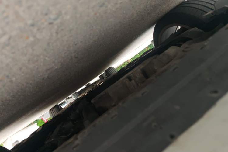 Used Volvo S60 2014 S60L 2.0T Zhiyuan Edition Chassis Front