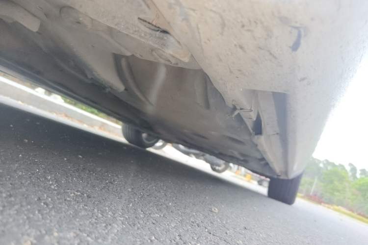 Used Volvo S60 2014 S60L 2.0T Zhiyuan Edition Chassis Front Left
