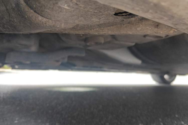 Used Volvo S60 2014 S60L 2.0T Zhiyuan Edition Chassis Front Left