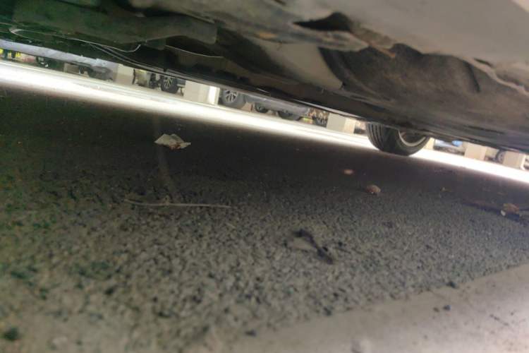 Used Volvo S60 2014 S60L 2.0T Zhiyuan Edition Chassis Front Left