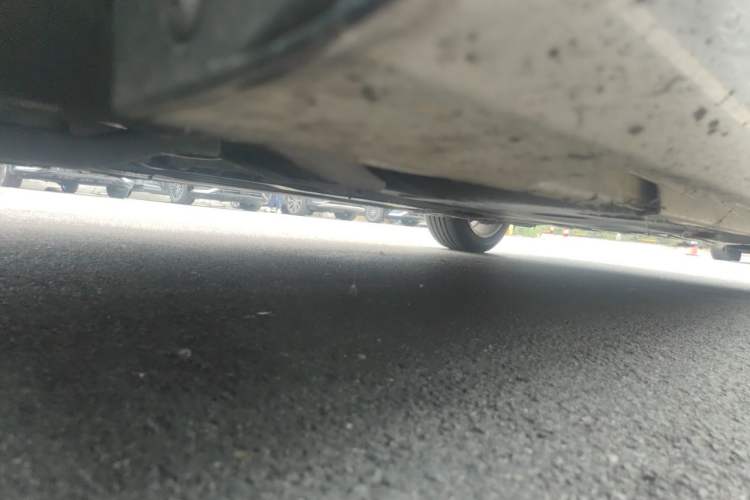 Used Volvo S60 2014 S60L 2.0T Zhiyuan Edition Chassis Front Left