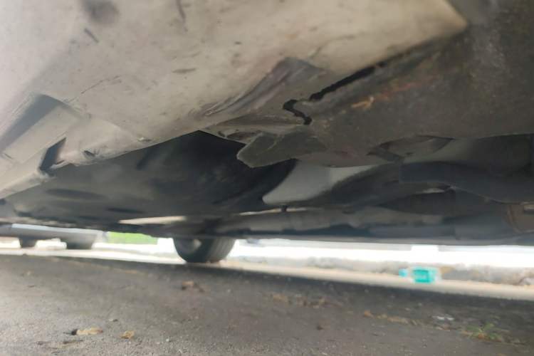 Used Volvo S60 2014 S60L 2.0T Zhiyuan Edition Chassis Front Right