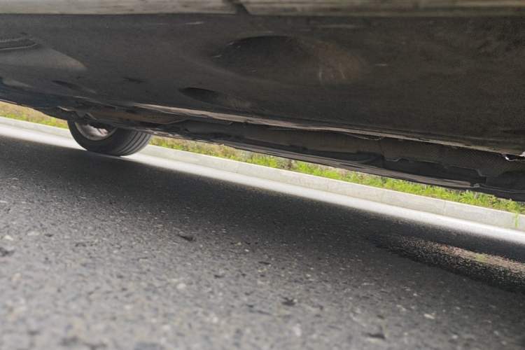 Used Volvo S60 2014 S60L 2.0T Zhiyuan Edition Chassis Front Right