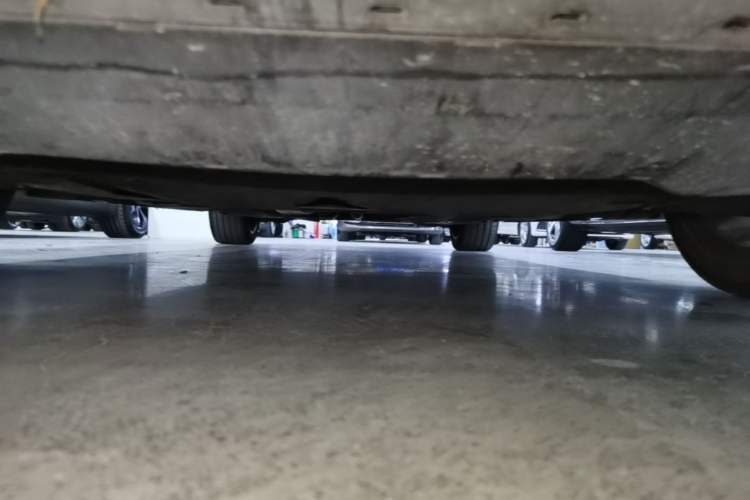 Used Volvo S60 2014 S60L 2.0T Zhiyuan Edition Chassis Front