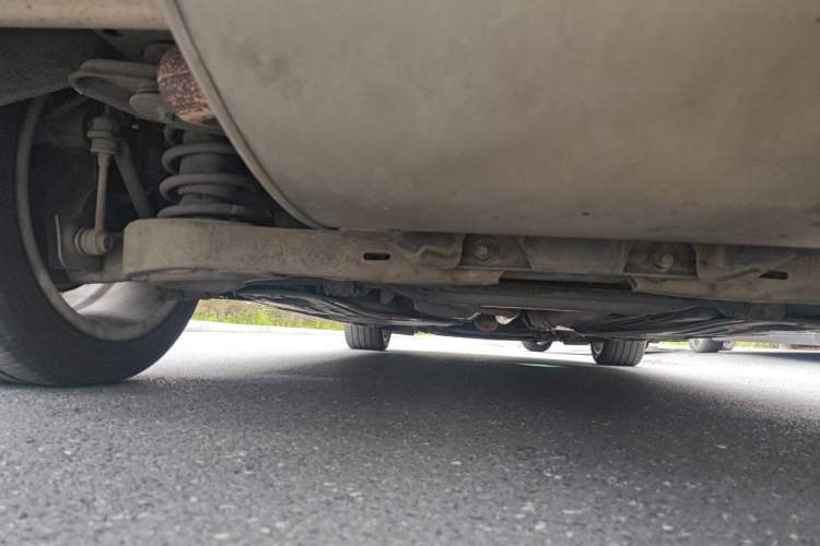 Used Volvo S60 2014 S60L 2.0T Zhiyuan Edition Chassis Rear