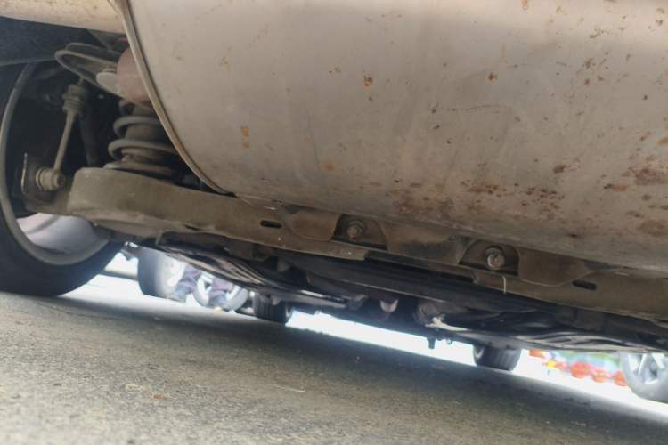 Used Volvo S60 2014 S60L 2.0T Zhiyuan Edition Chassis Rear