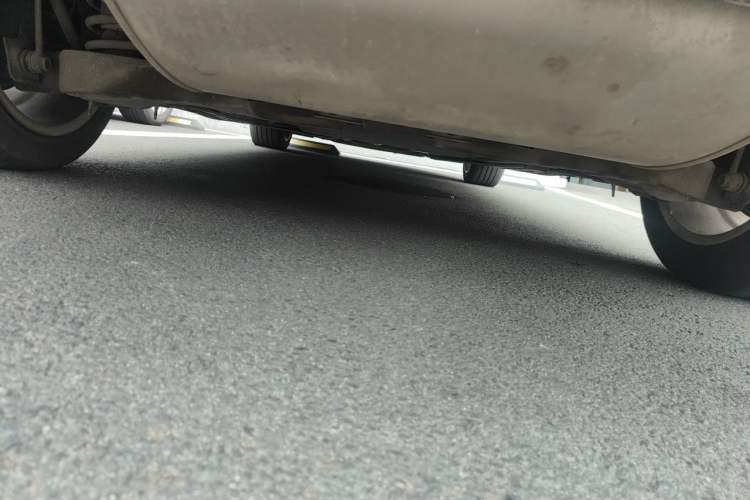 Used Volvo S60 2014 S60L 2.0T Zhiyuan Edition Chassis Rear