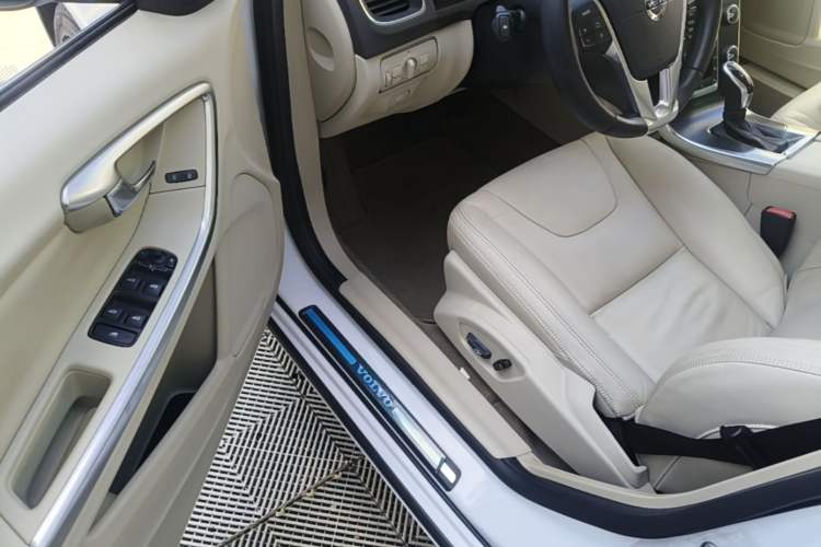 Used Volvo S60 2014 S60L T5 Intelligent Drive Edition Driver Seat