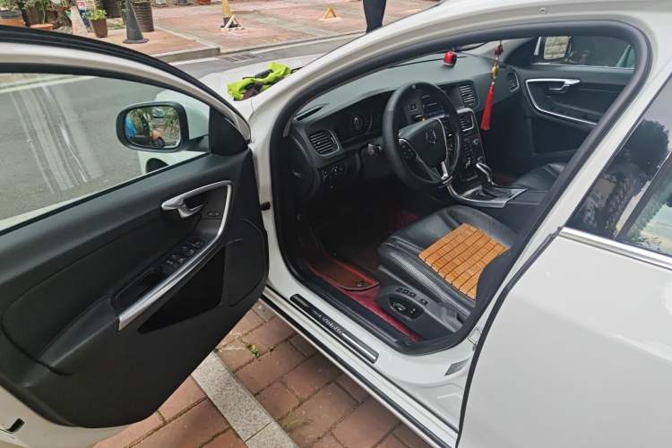 Used Volvo S60 2014 T5 Zhiyi Edition Driver Seat