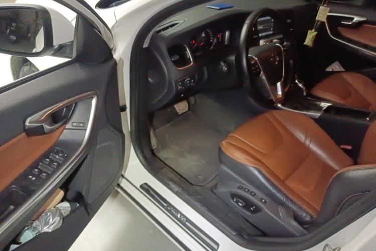 Used Volvo S60 2014 T5 Zhiyi Edition Driver Seat