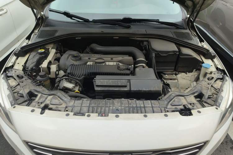 Used Volvo S60 2014 S60L T5 Smart Upgrade Edition Engine Bay