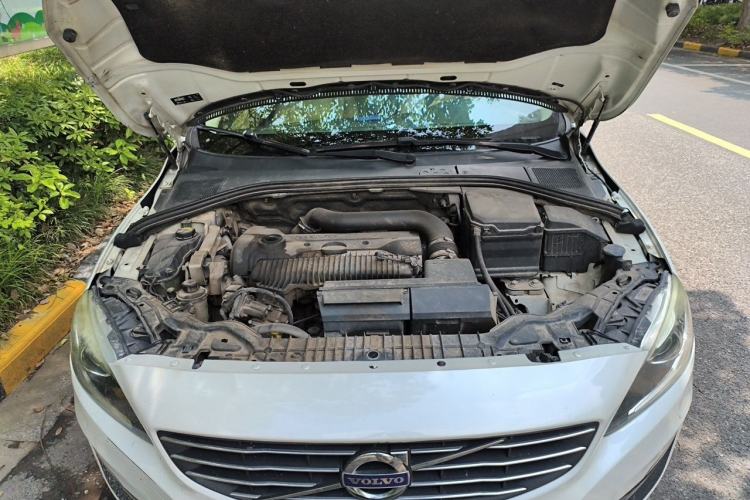Used Volvo S60 2014 T5 Zhiyi Edition Engine Bay