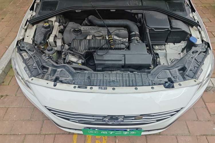 Used Volvo S60 2014 T5 Zhiyi Edition Engine Bay