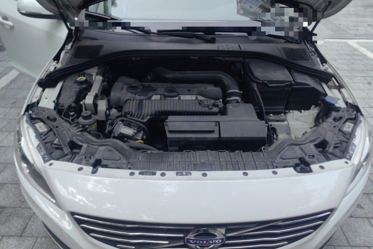 Used Volvo S60 2014 T5 Zhiyi Edition Engine Bay