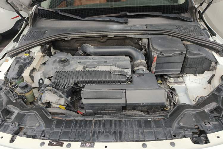 Used Volvo S60 2014 S60L T5 Intelligent Drive Edition Engine Bay