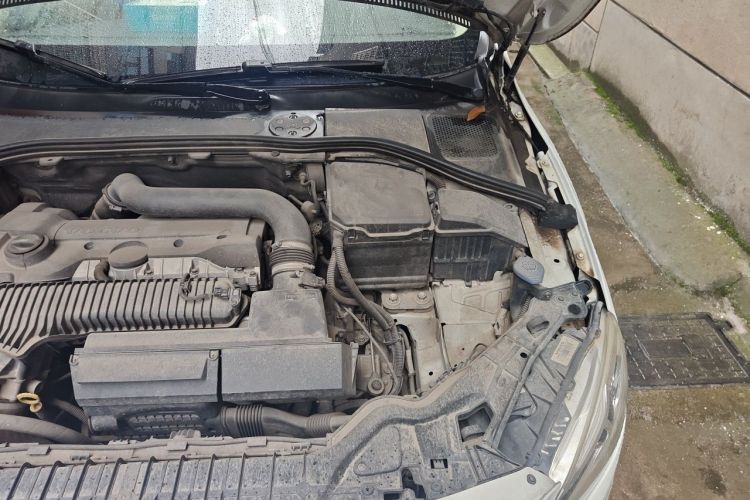 Used Volvo S60 2014 T5 Zhiya Edition Engine Bay Left