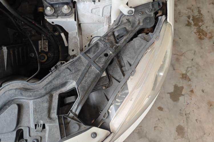 Used Volvo S60 2014 S60L T5 Intelligent Drive Edition Engine Bay Left