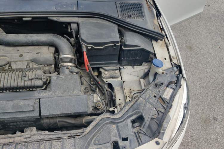 Used Volvo S60 2014 S60L 2.0T Intelligent Upgrade Edition Engine Bay Left