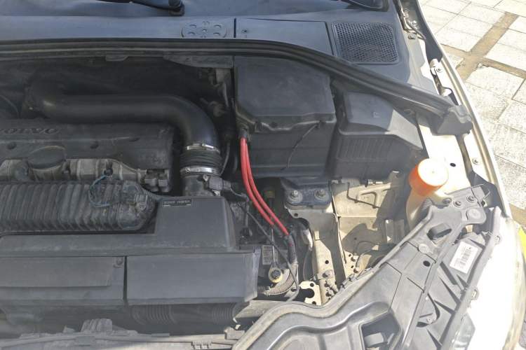 Used Volvo S60 2014 S60L T5 Intelligent Drive Edition Engine Bay Left