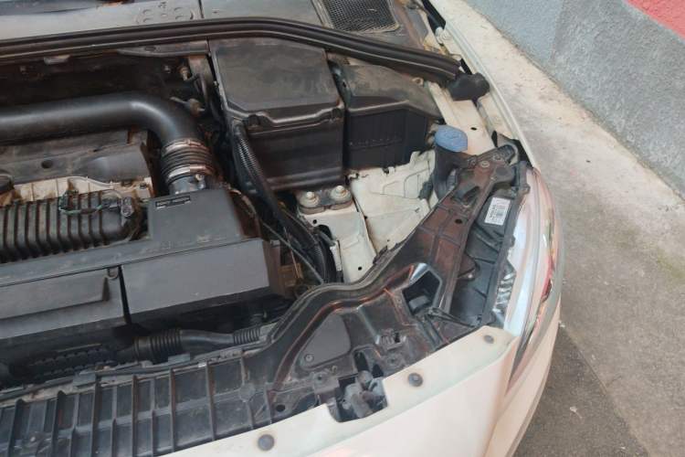 Used Volvo S60 2014 T5 Zhiyi Edition Engine Bay Left