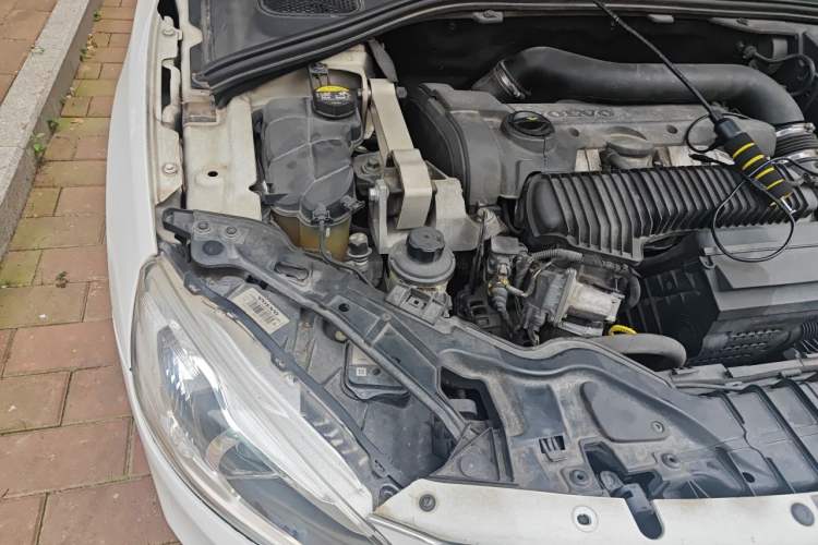 Used Volvo S60 2014 T5 Zhiyi Edition Engine Bay Right