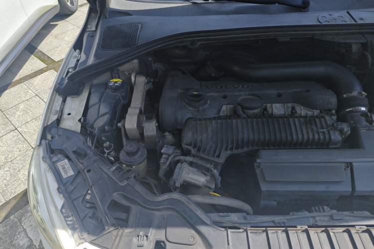 Used Volvo S60 2014 S60L T5 Intelligent Drive Edition Engine Bay Right