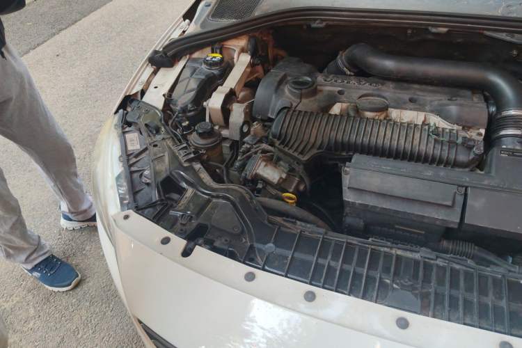 Used Volvo S60 2014 T5 Zhiyi Edition Engine Bay Right