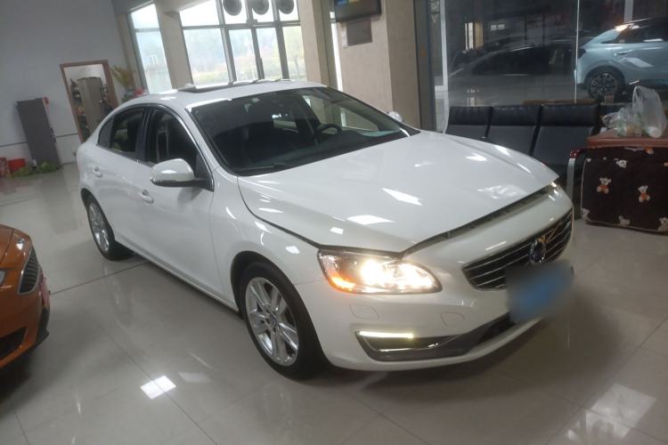 Used Volvo S60 2014 S60L 2.0T Zhiyuan Edition Exterior 1