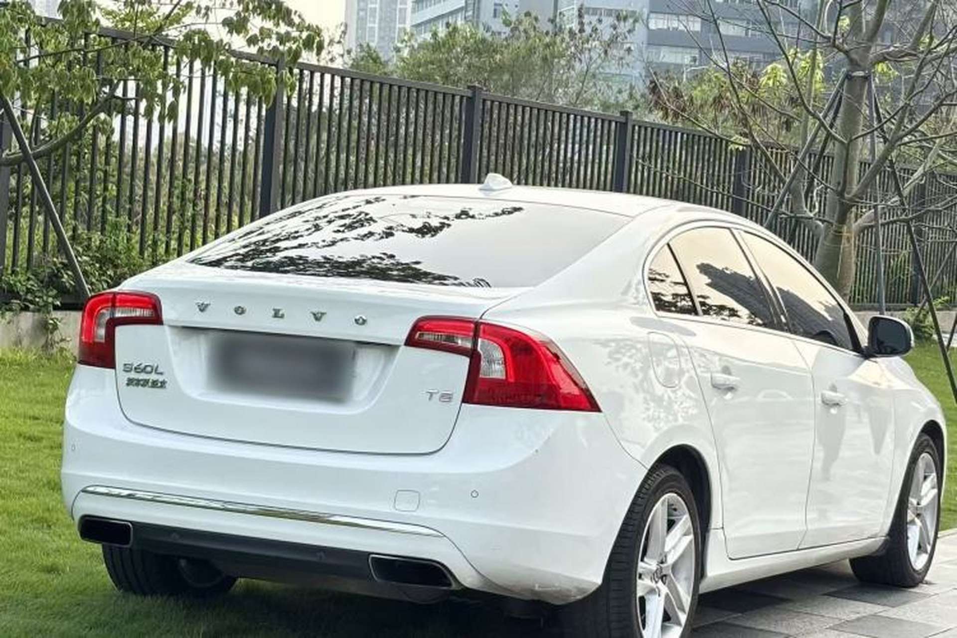 Used Volvo S60 2014 S60L T5 Intelligent Drive Edition Exterior 3