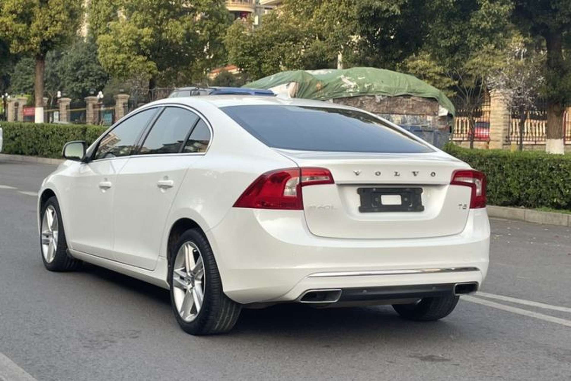 Used Volvo S60 2014 S60L T5 Intelligent Drive Edition Exterior 5