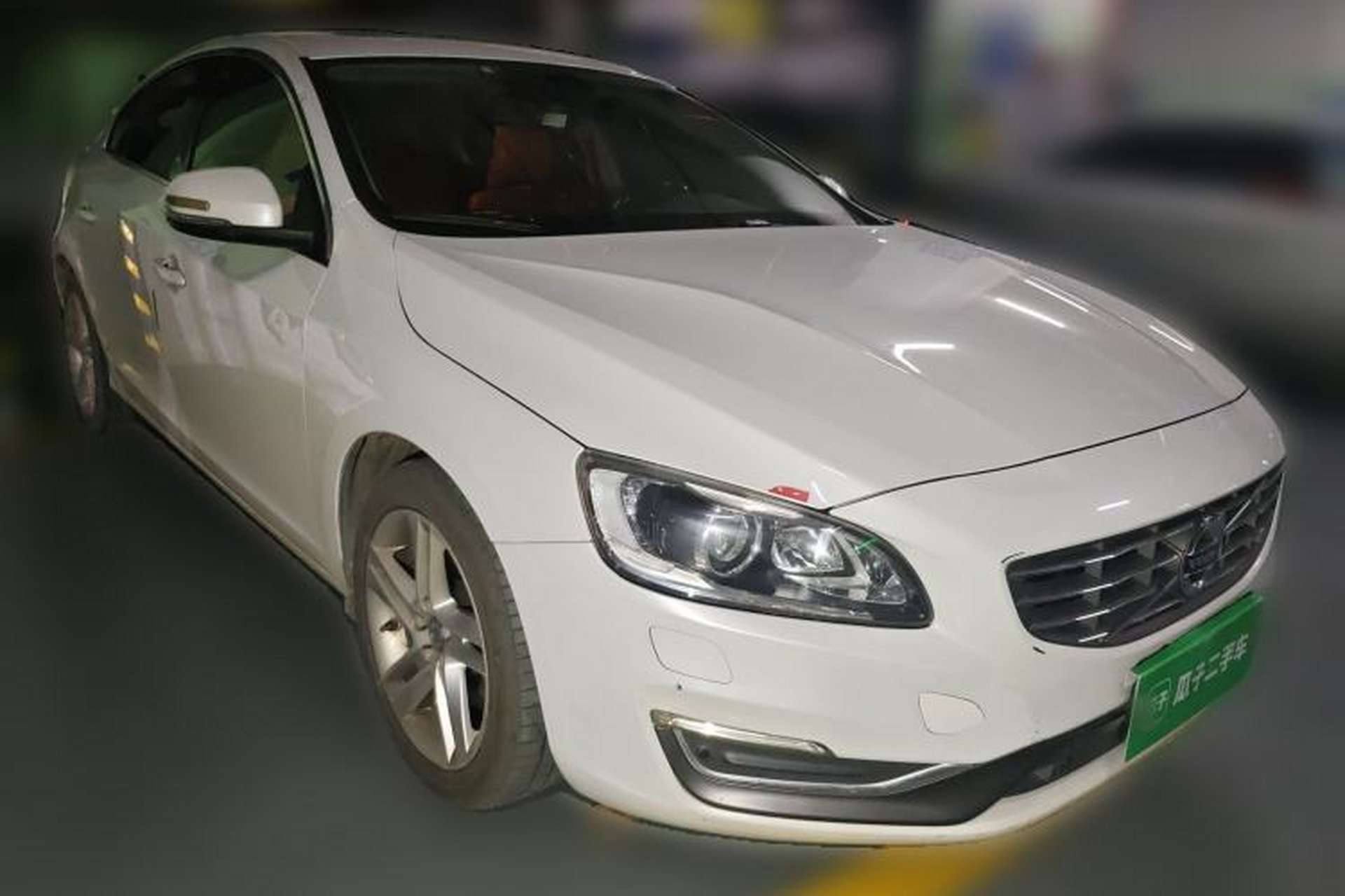 Used Volvo S60 2014 S60L 2.0T Zhiyuan Edition Front Right 45 Deg