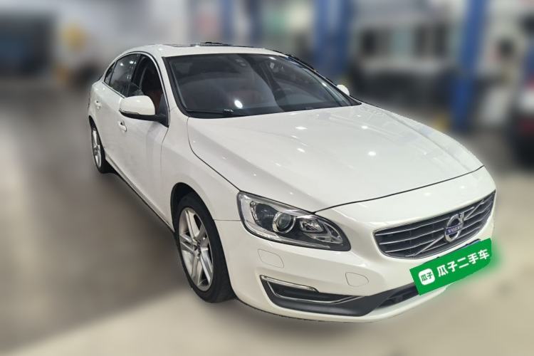Used Volvo S60 2014 S60L T5 Intelligent Drive Edition Front Right 45 Deg