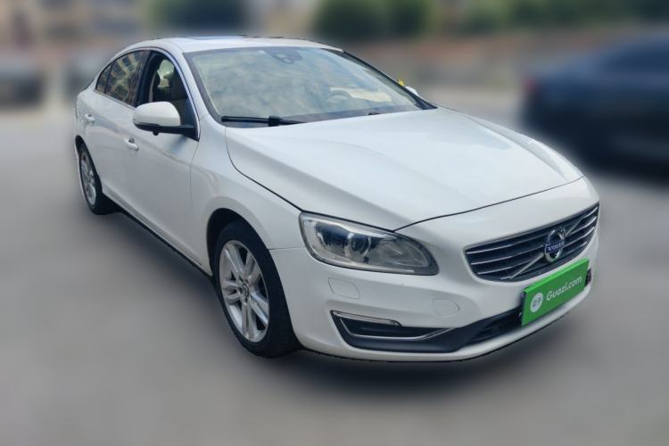Used Volvo S60 2014 S60L 2.0T Intelligent Upgrade Edition Front Right 45 Deg