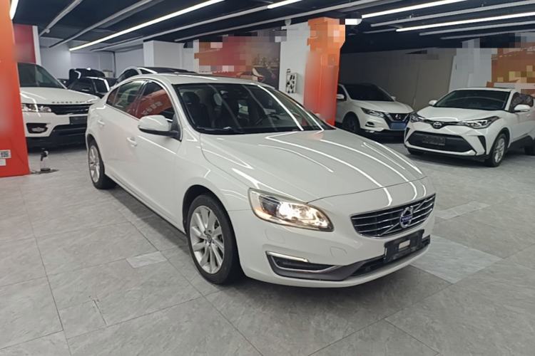 Used Volvo S60 2014 S60L 2.0T Zhiyuan Edition Front Right 45 Deg